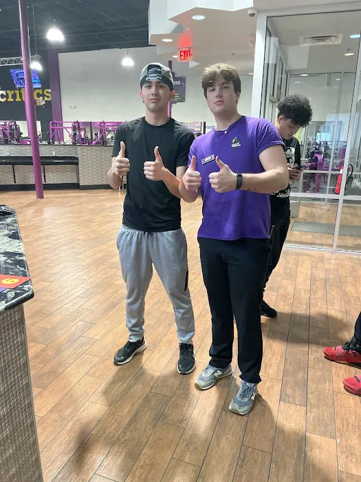 Planet Fitness Picture 9