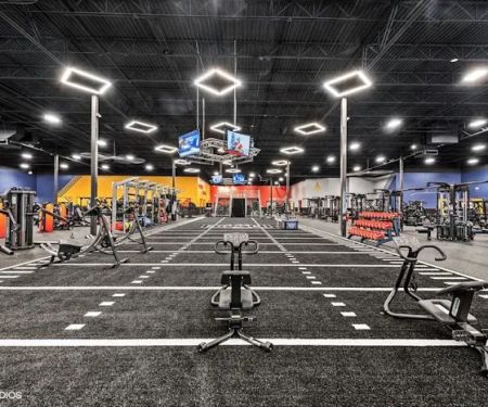 Crunch Fitness - Fredericksburg