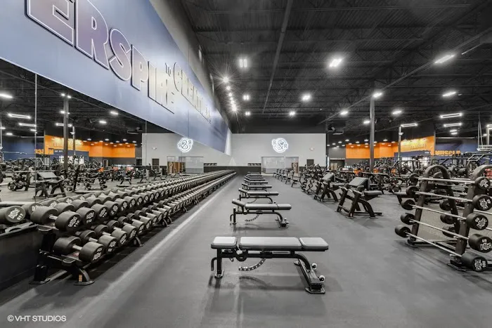 Crunch Fitness - Fredericksburg Picture 4