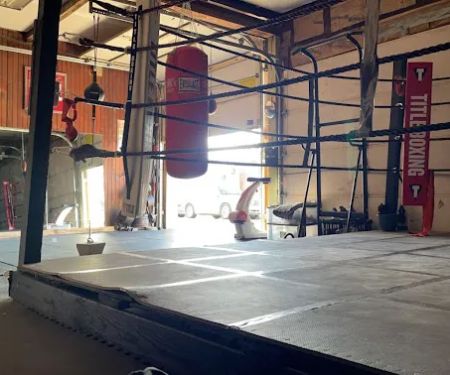 Hit hard Boxing