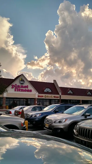 Planet Fitness Picture 9