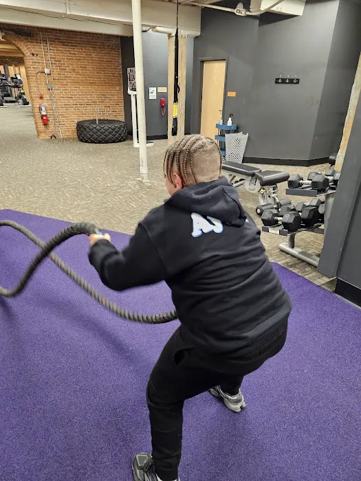 Limitless Lancaster, 24 Hour Fitness Picture 9