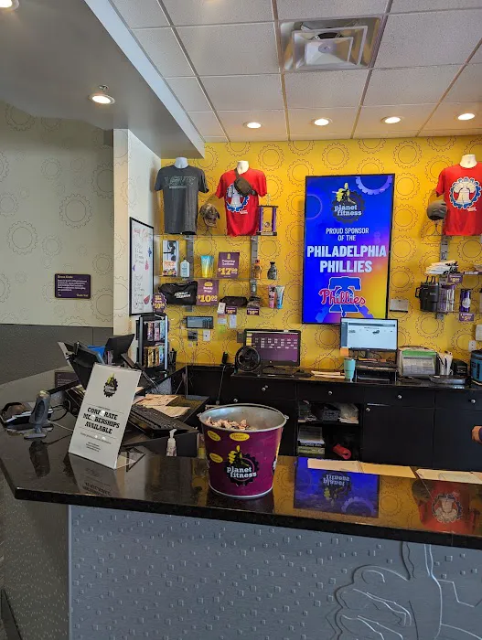 Planet Fitness Picture 6