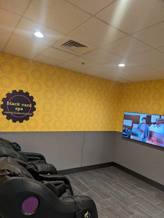 Planet Fitness Picture 8