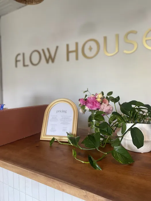 Flow House Yoga Picture 1