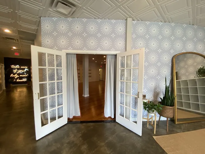 Flow House Yoga Picture 5