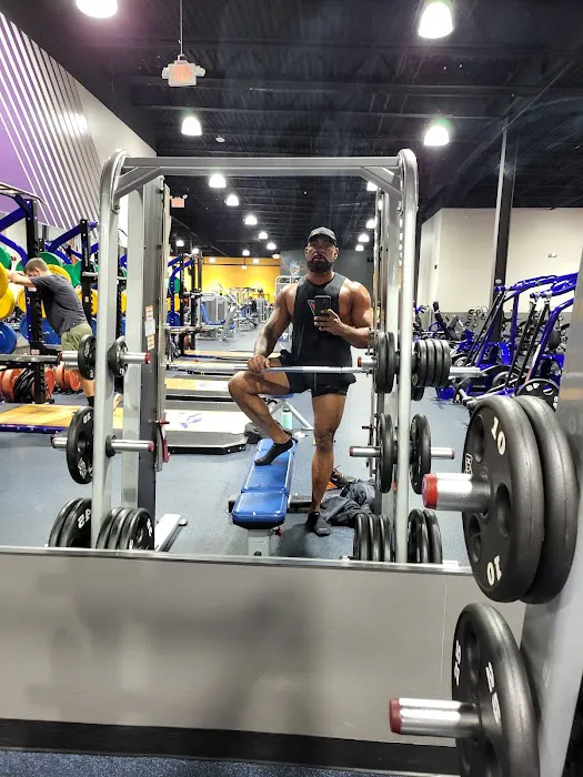Crunch Fitness - Moorestown Picture 4