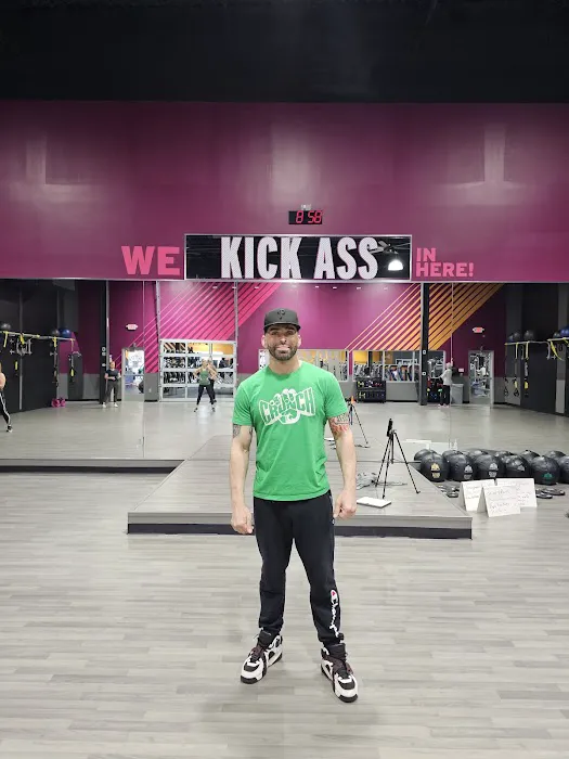Crunch Fitness - Moorestown Picture 3