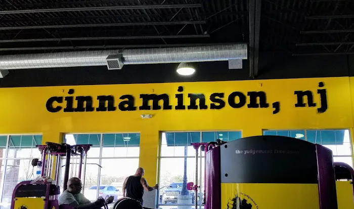 Planet Fitness Picture 7