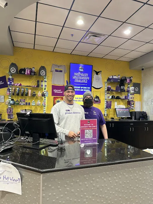 Planet Fitness Picture 8