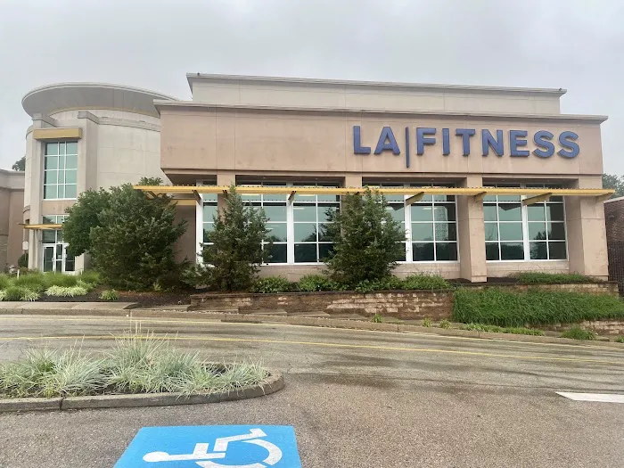 LA Fitness Picture 2