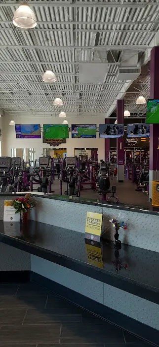 Planet Fitness Picture 7