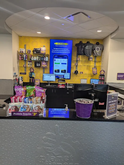 Planet Fitness Picture 7