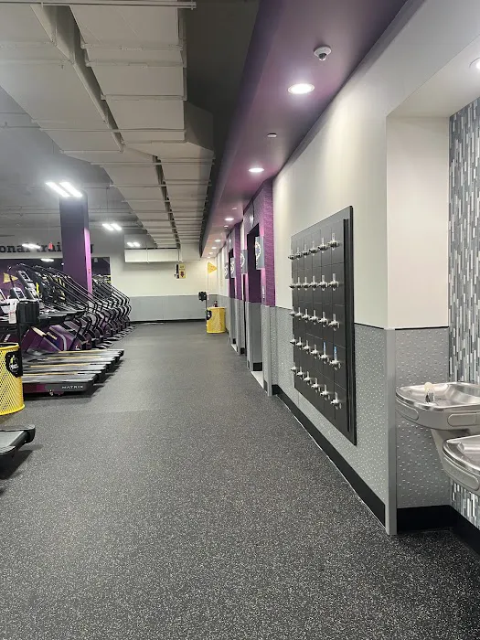 Planet Fitness Picture 4