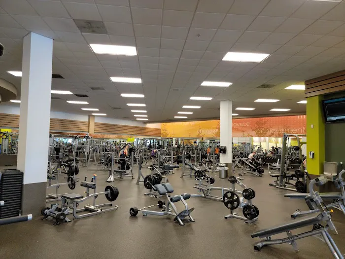 LA Fitness Picture 1