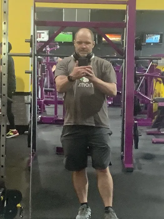Planet Fitness Picture 6
