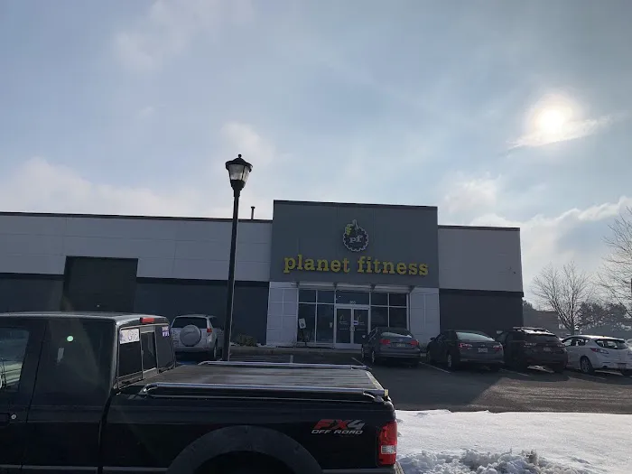 Planet Fitness Picture 1
