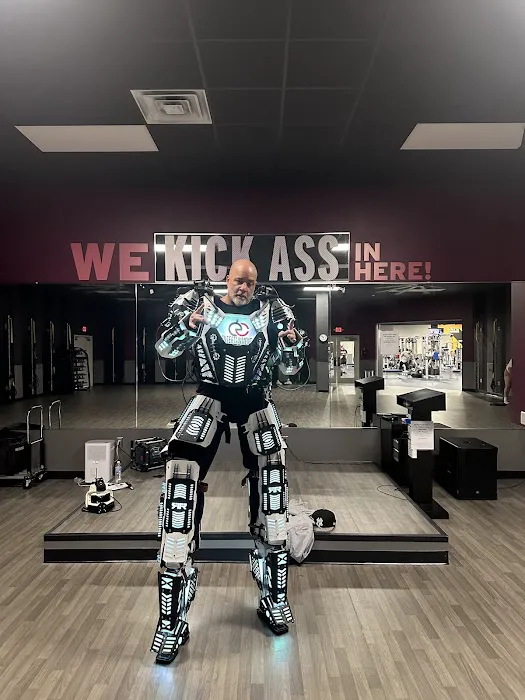 Crunch Fitness - Lancaster PA Picture 7