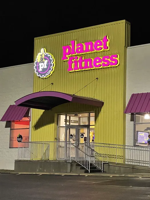 Planet Fitness Picture 1