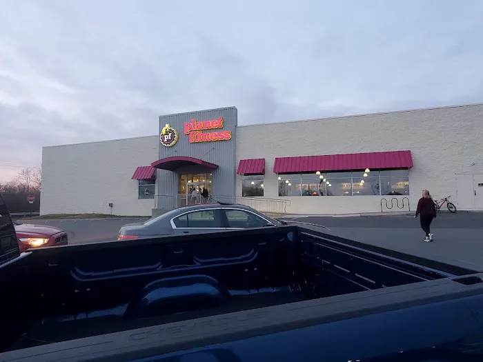 Planet Fitness Picture 8