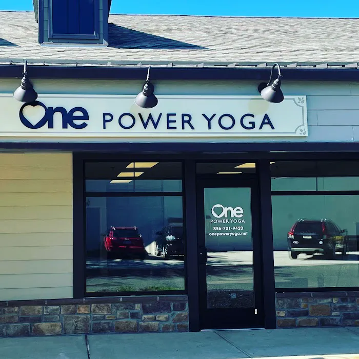 One Power Yoga Picture 2