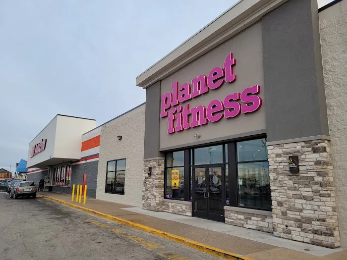 Planet Fitness Picture 8
