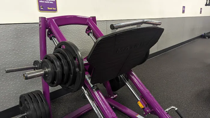 Planet Fitness Picture 9