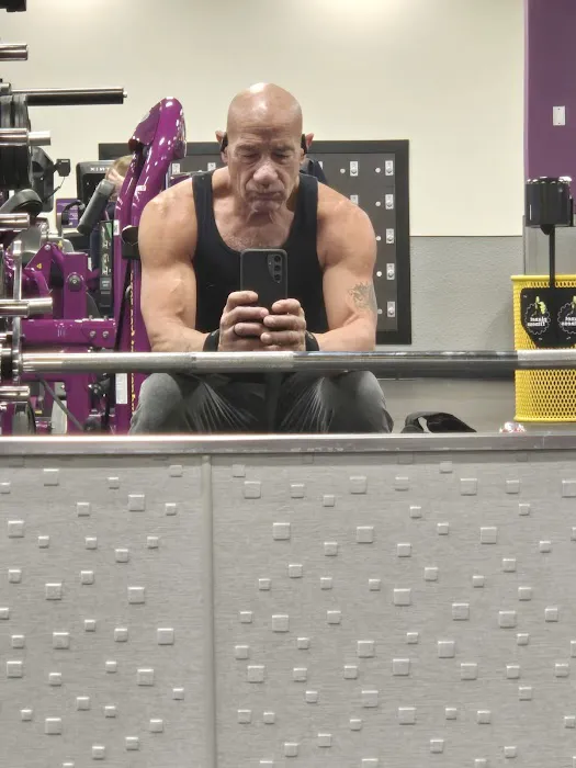 Planet Fitness Picture 2