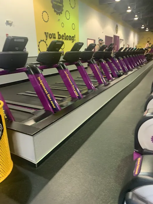 Planet Fitness Picture 7