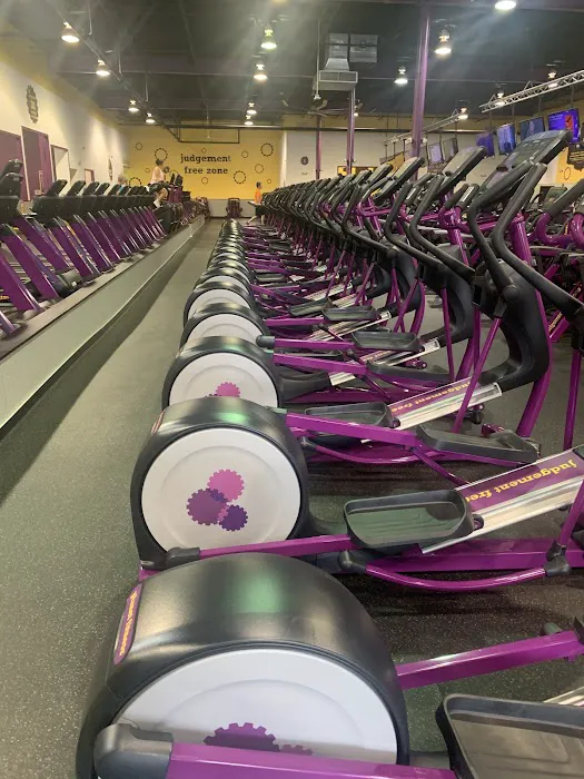 Planet Fitness Picture 8