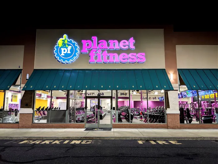 Planet Fitness Picture 5