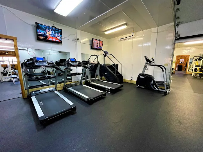Metal Health Gym & Fitness Picture 3