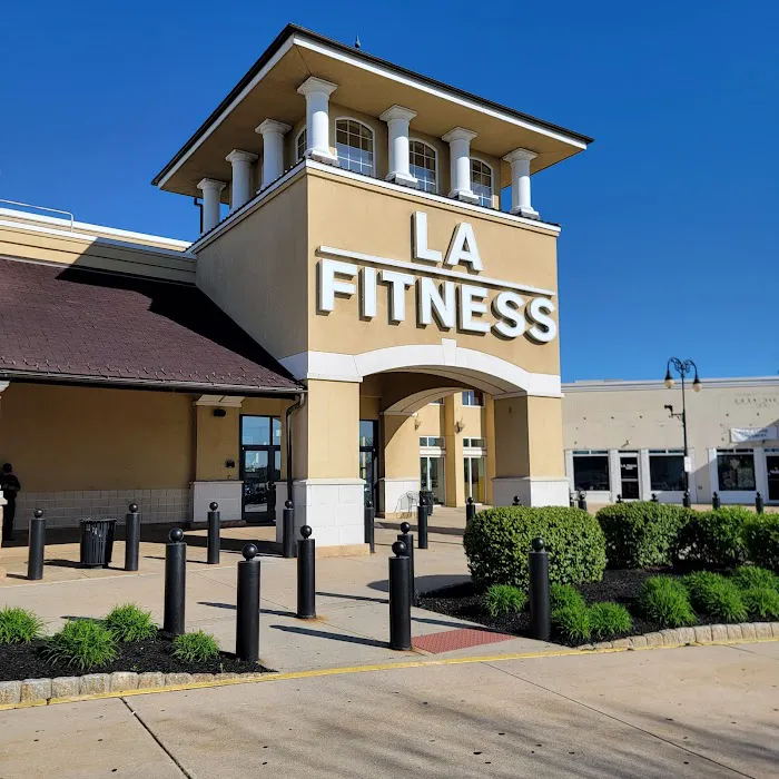 LA Fitness Picture 1