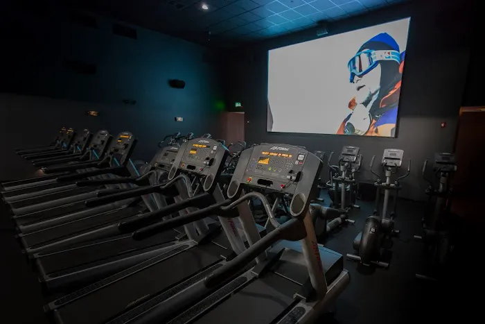 The Edge Fitness Clubs Picture 9