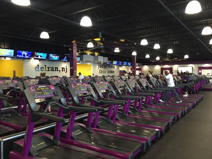 Planet Fitness Picture 8