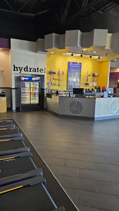 Planet Fitness Picture 9