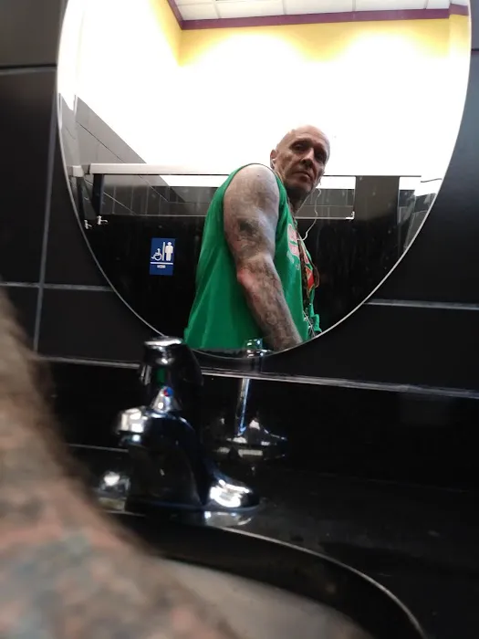 Planet Fitness Picture 8