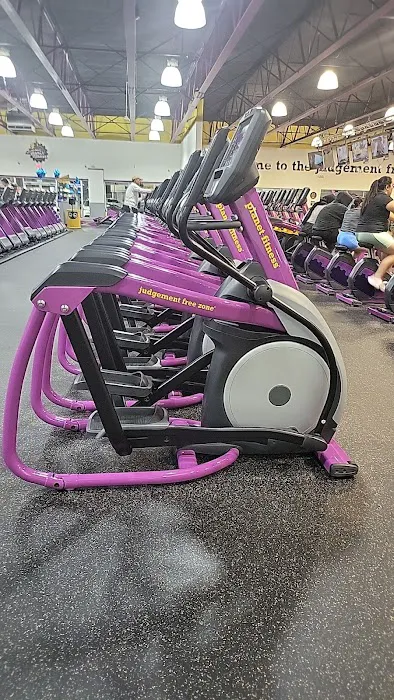 Planet Fitness Picture 9