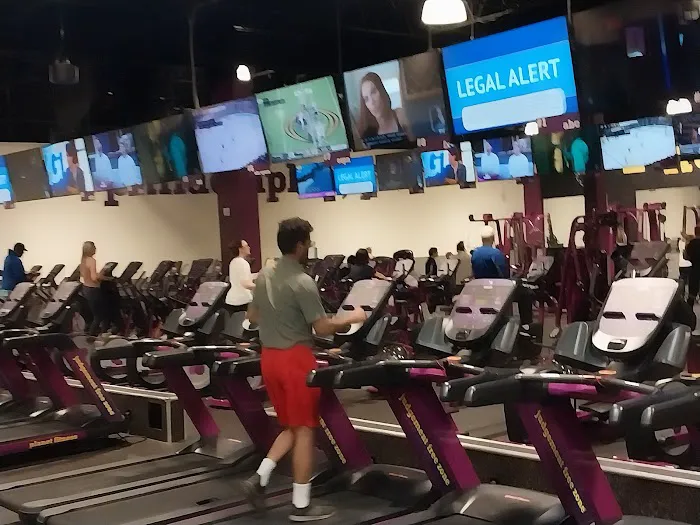 Planet Fitness Picture 8