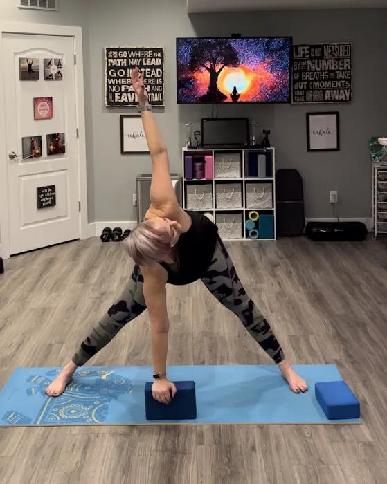 eZENtial Yoga LLC Picture 5
