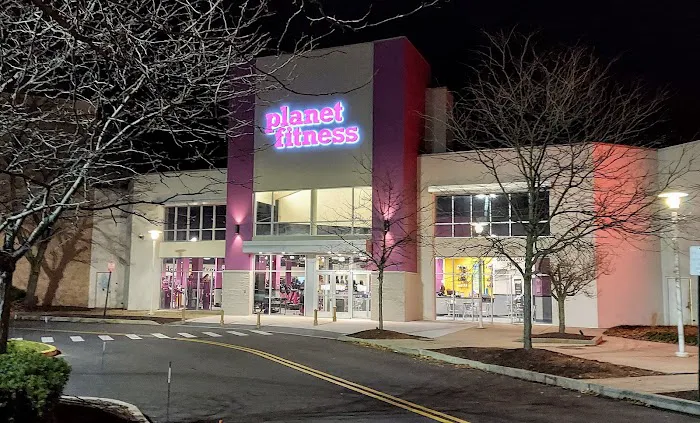 Planet Fitness Picture 10