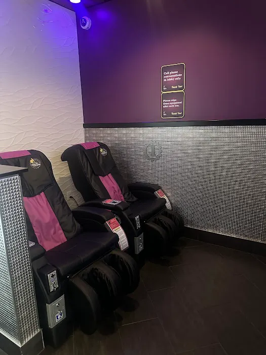 Planet Fitness Picture 6