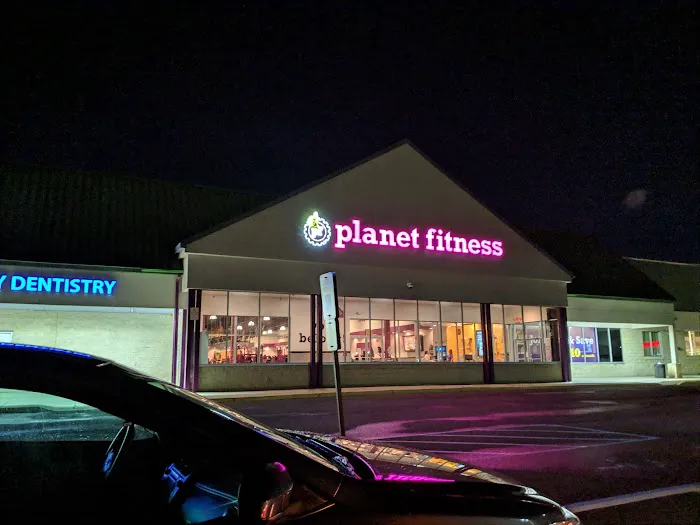 Planet Fitness Picture 5