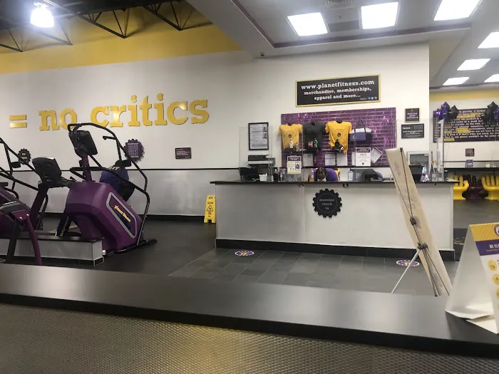 Planet Fitness Picture 2
