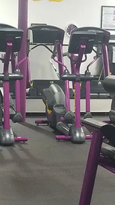 Planet Fitness Picture 8
