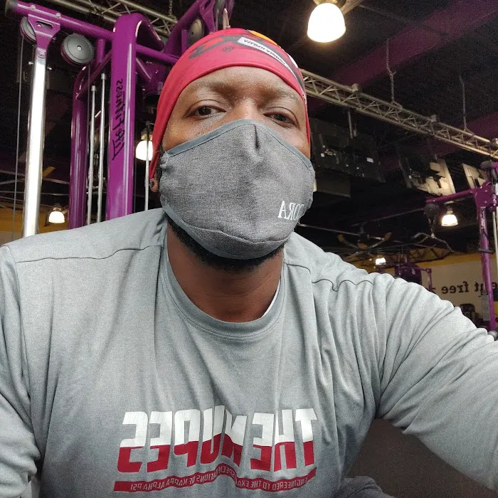 Planet Fitness Picture 6
