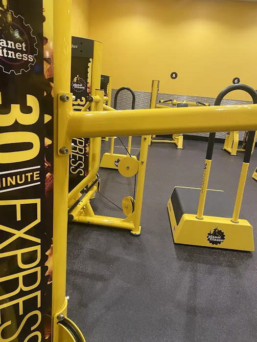 Planet Fitness Picture 10