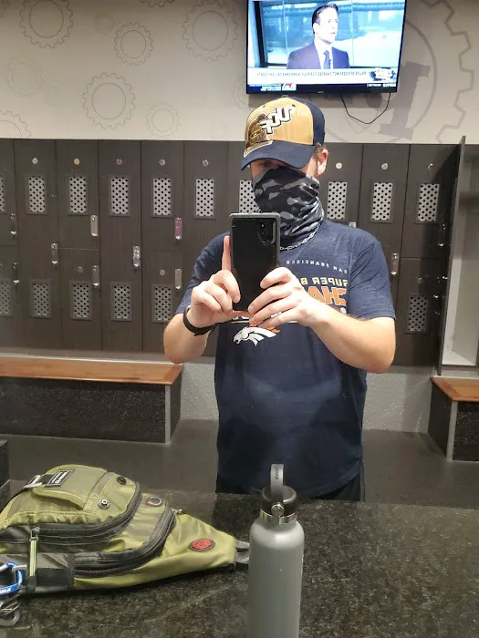 Planet Fitness Picture 6