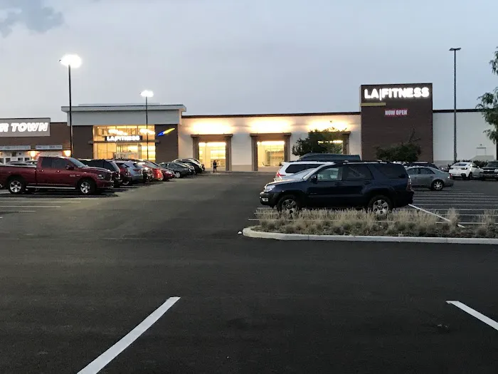 LA Fitness Picture 2