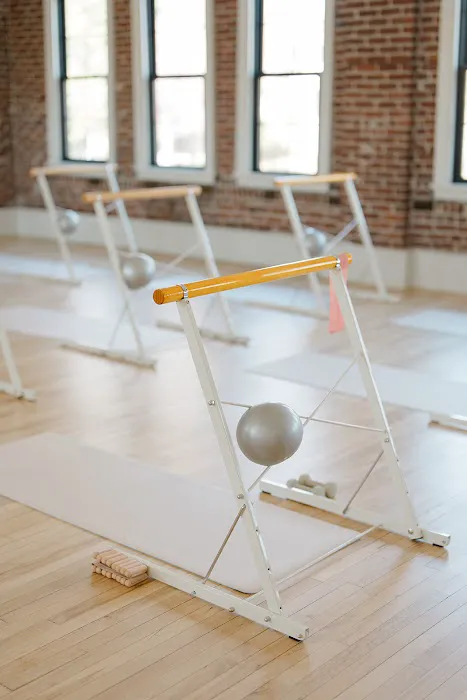 ALIGN BARRE & FITNESS Picture 4